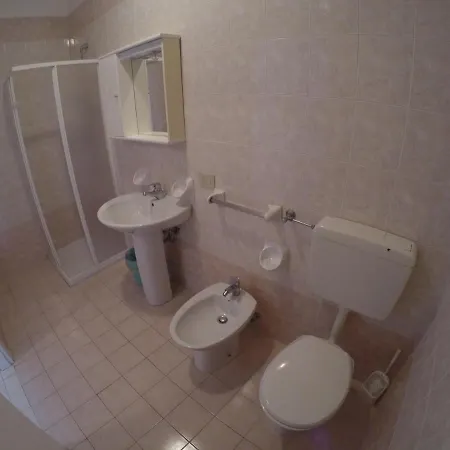 Monolocale Colombo - Agenzia Cocal Apartman *