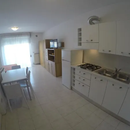 Monolocale Colombo - Agenzia Cocal Apartman *